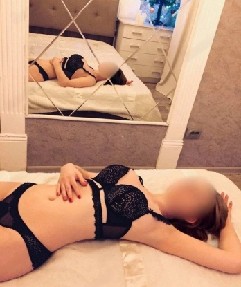 У меня богатый опыт в искусстве удовольствия и я готова погрузить тебя в мир незабываемых ощущений. Мои услуги нацелены на твою полную релаксацию и наслаждение. Различные программы массажа, страстные эротические игры, фото- и видеосессии – выбирай, что тебе больше нравится. Мои фото подтверждают мою натуральность, а отзывы моих довольных клиентов говорят сами за себя. Не упускай шанс окунуться в море удовольствия со мной – ты это заслуживаешь. Доверься моим рукам и телу, и я подарю тебе незабываемый опыт, который захочешь повторить снова и снова. До скорой встречи, мой дорогой! 💋🌹 Иришка